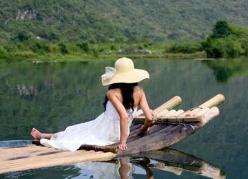 yulong river bamboo raft to Yangshuo Mountain Retreat