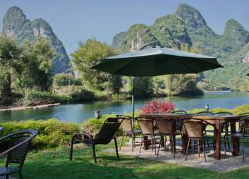 Yulong River Yangshuo Mountain Retreat - Guilin Yangshuo China