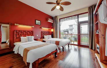 Yangshuo Village Inn boutique Yangshuo guesthousefamily suite