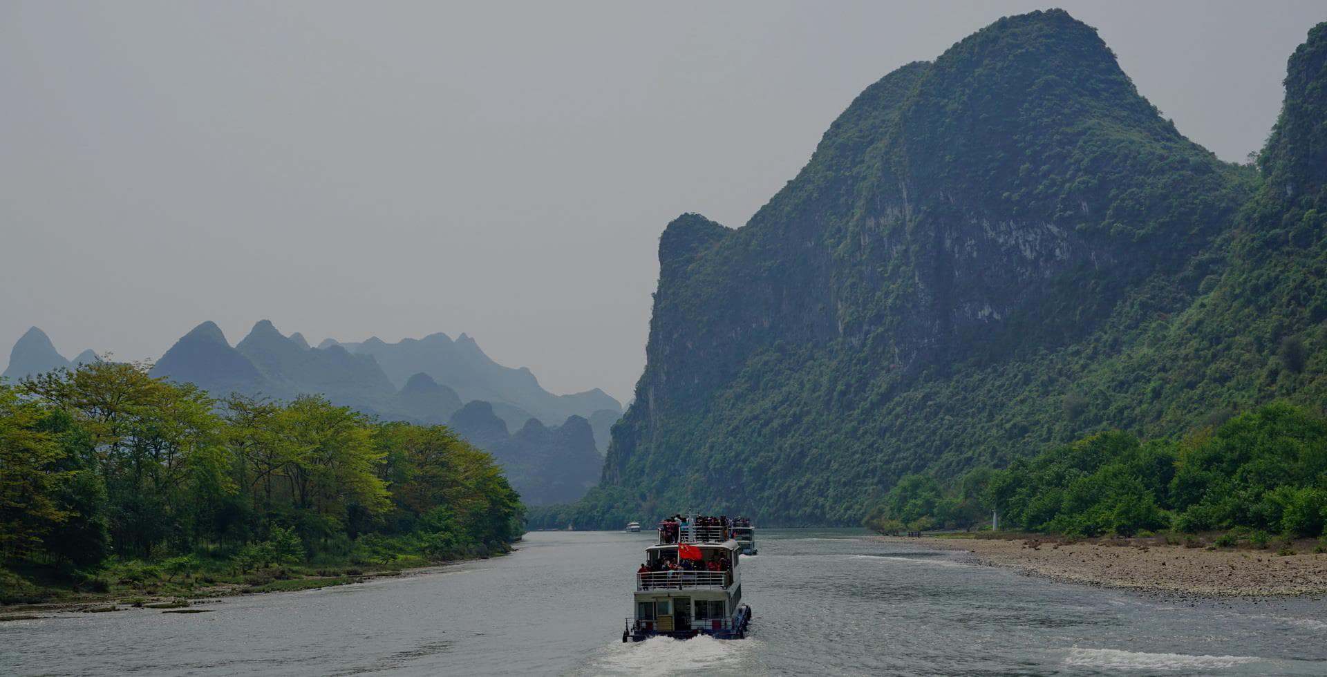 yulong river Yangshuo mountain retreat guilin Yangshuo China