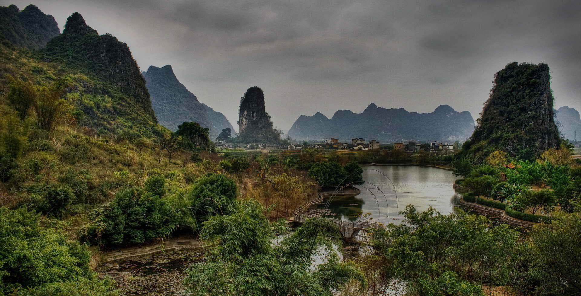 yulong river Yangshuo mountain retreat guilin Yangshuo China