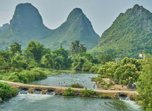 Yangshuo weather - swimming Yulong River