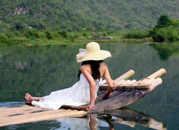 Yangshuo Village Inn bamboo rafting Yulong River Yangshuo